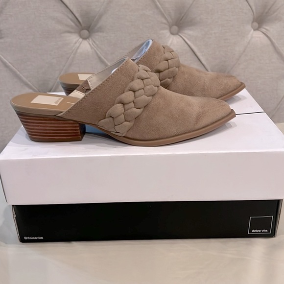 EUC DOLCE VITA soft brown suede mules with braided detailing. - Picture 5 of 6